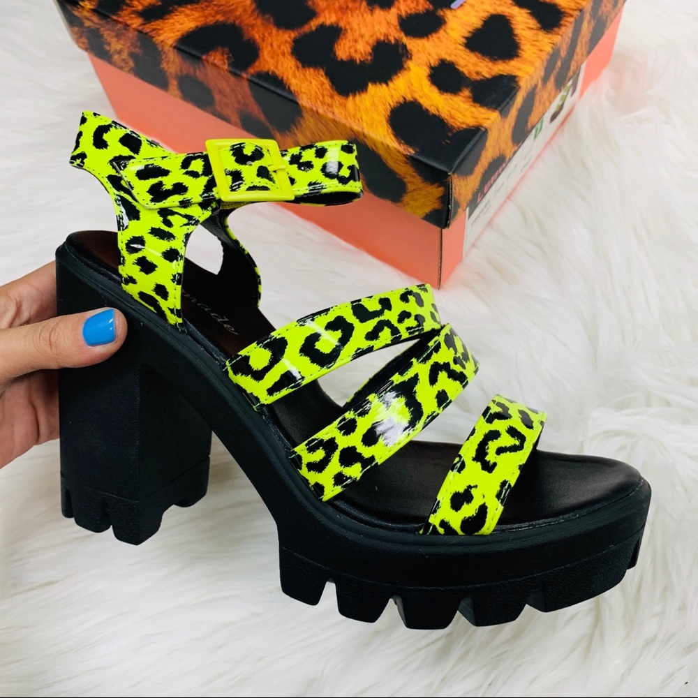 Neon cheetah lug sole heel - Picture 2 of 7